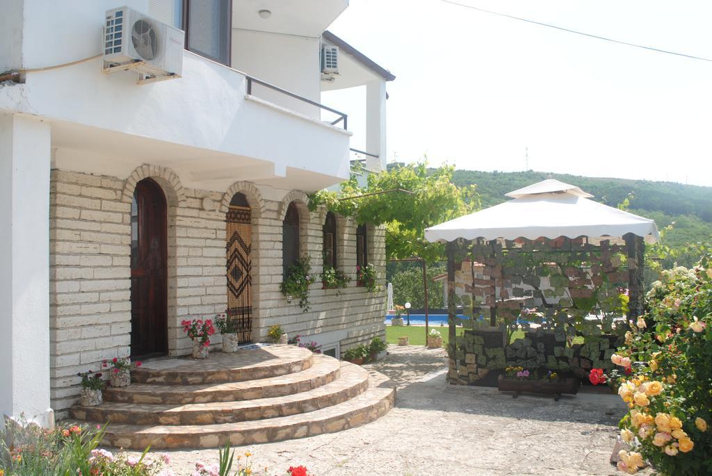 Vila Roza Balchik Bagian luar foto