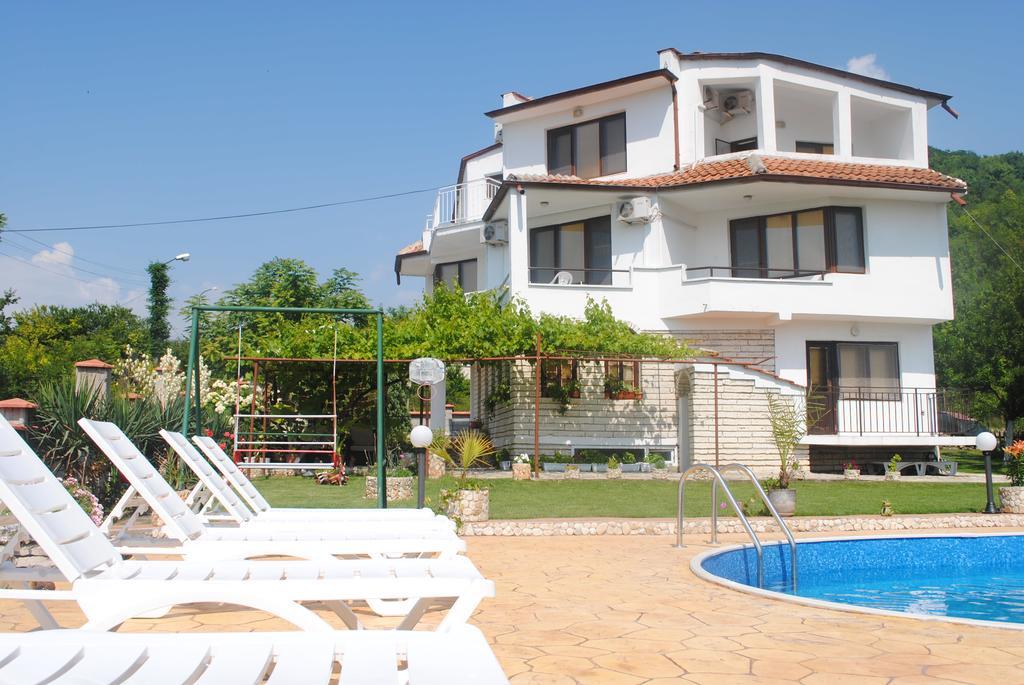 Vila Roza Balchik Bagian luar foto