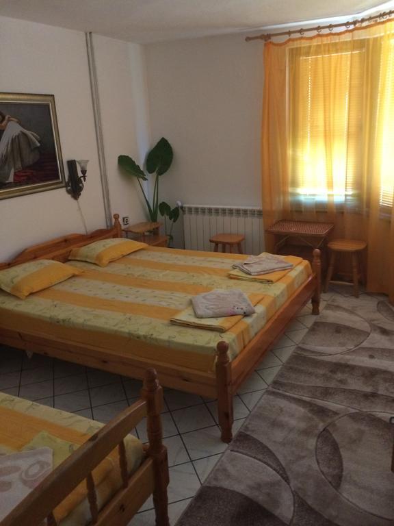 Vila Roza Balchik Bagian luar foto